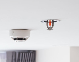 ceiling-water-sprinkler-and-smoke-detectors-sensor1